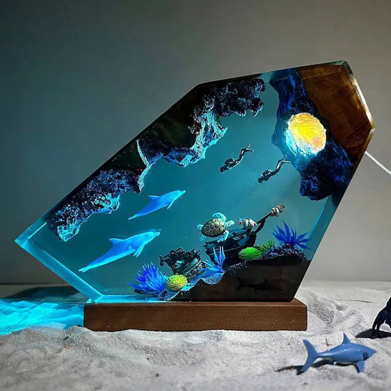 Seabed World Diving Resin Statue Lamp Miniature Figurine Deep Sea Diver Figures Shark Turtle Table Luxury Decor Night Light
