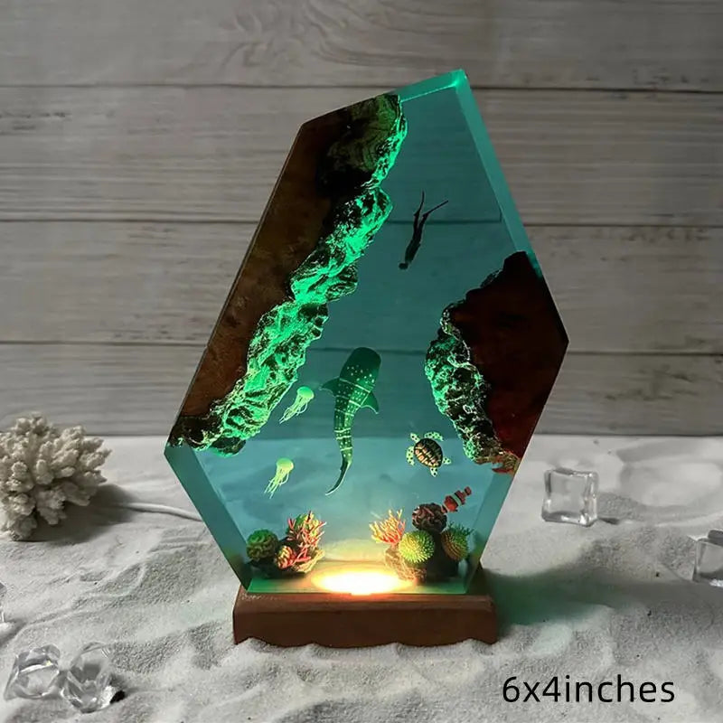 Seabed World Diving Resin Statue Lamp Miniature Figurine Deep Sea Diver Figures Shark Turtle Table Luxury Decor Night Light